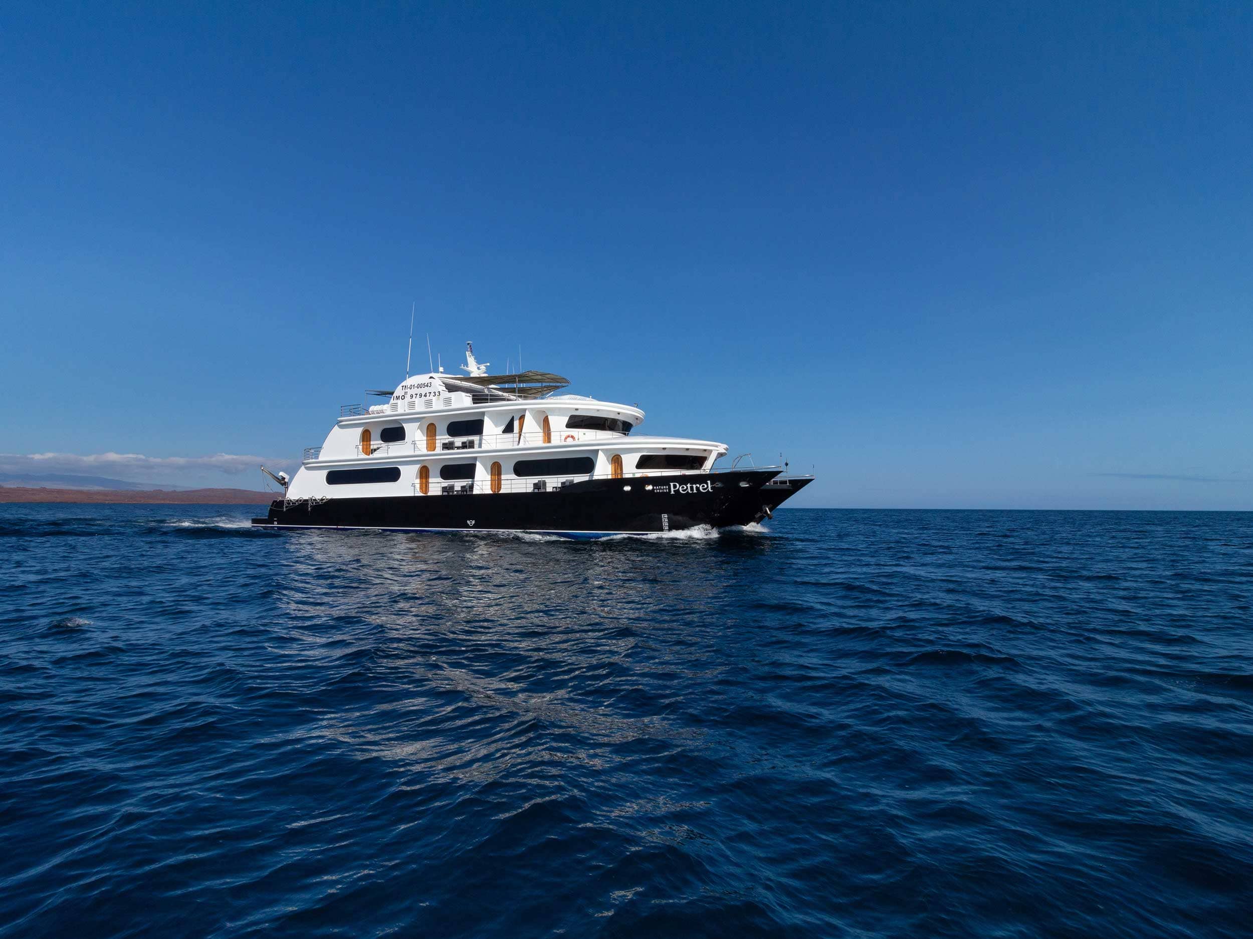 Petrel Luxury Cruise