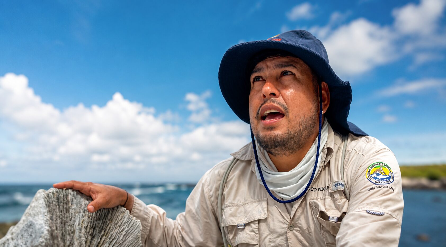 Marco Vizcaino, guía naturalista certificado y CEO de Galaapp, en Galápagos